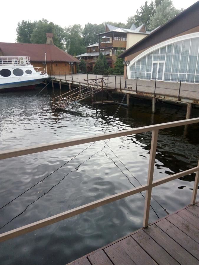 Отель Hutor Hotel Днепр