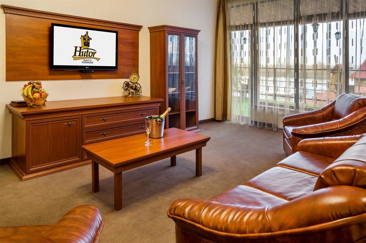 Отель Hutor Hotel Днепр