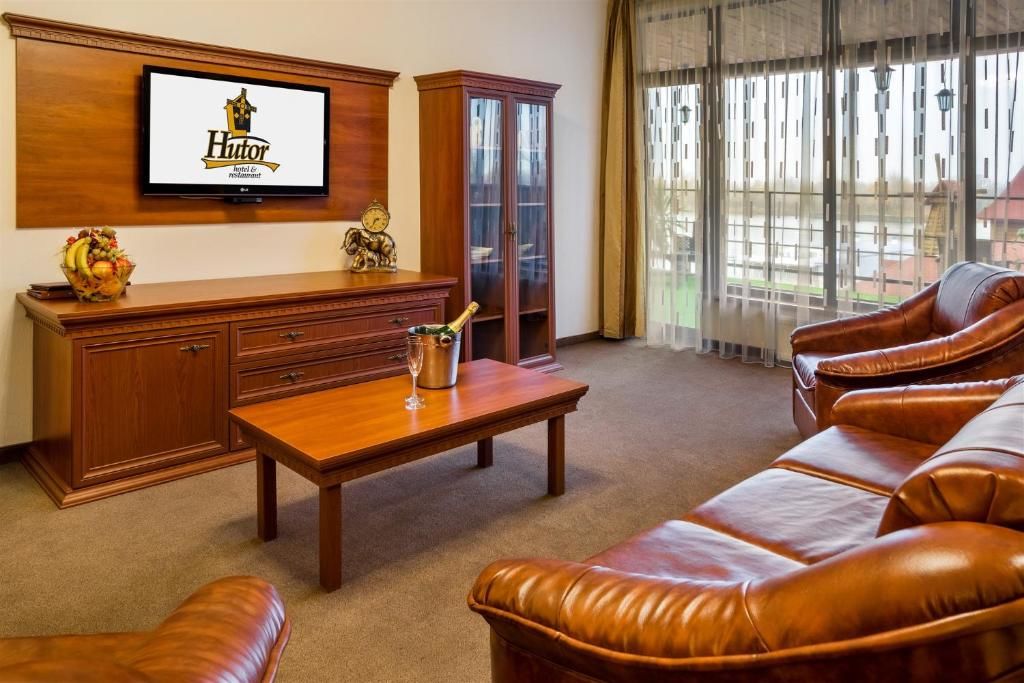 Отель Hutor Hotel Днепр