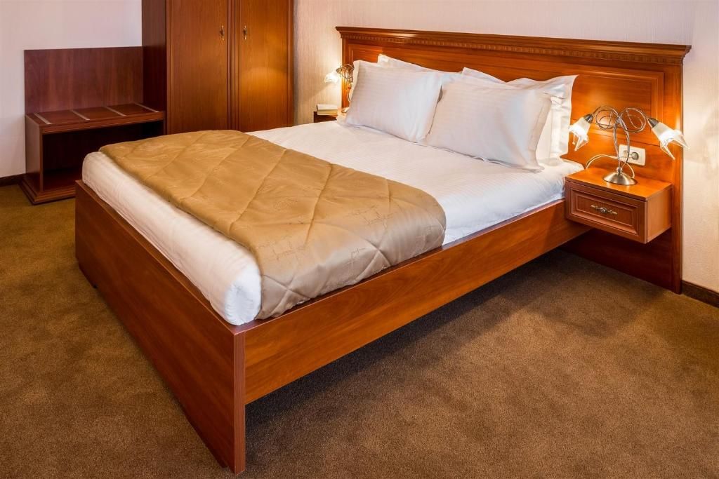 Отель Hutor Hotel Днепр