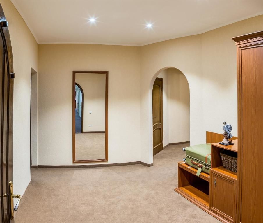 Отель Hutor Hotel Днепр